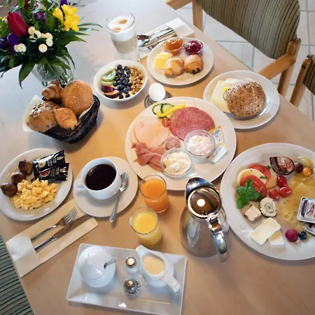Leine Hotel 4*