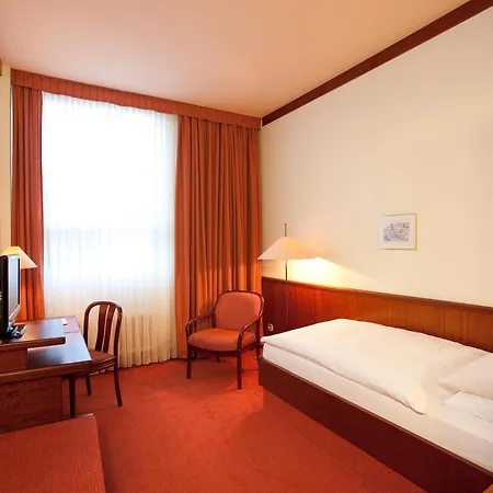 Leine Otel 4*