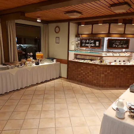 Leine 4* Pattensen (Hanover)