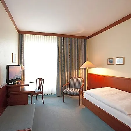Leine Hotel 4*