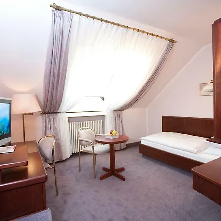 Leine 4* Pattensen (Hanover)
